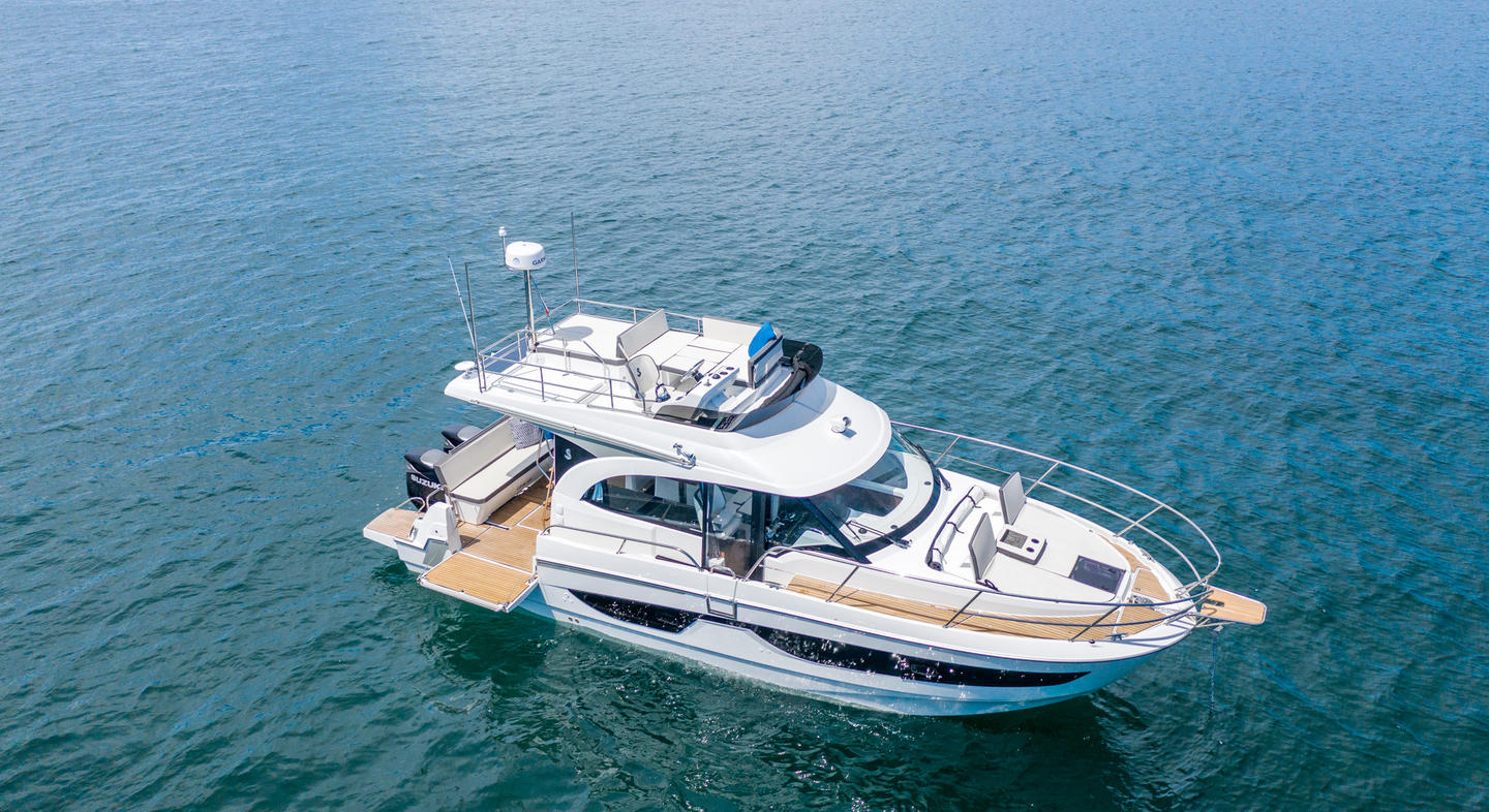 Antares_11_Fly_Exterior_07