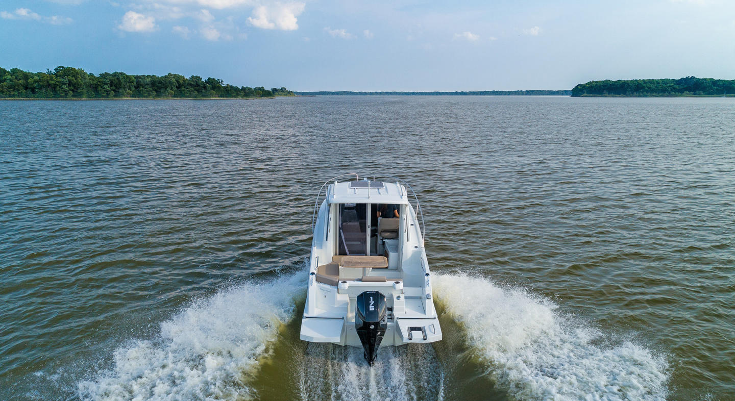 Antares_7_Exterior_02